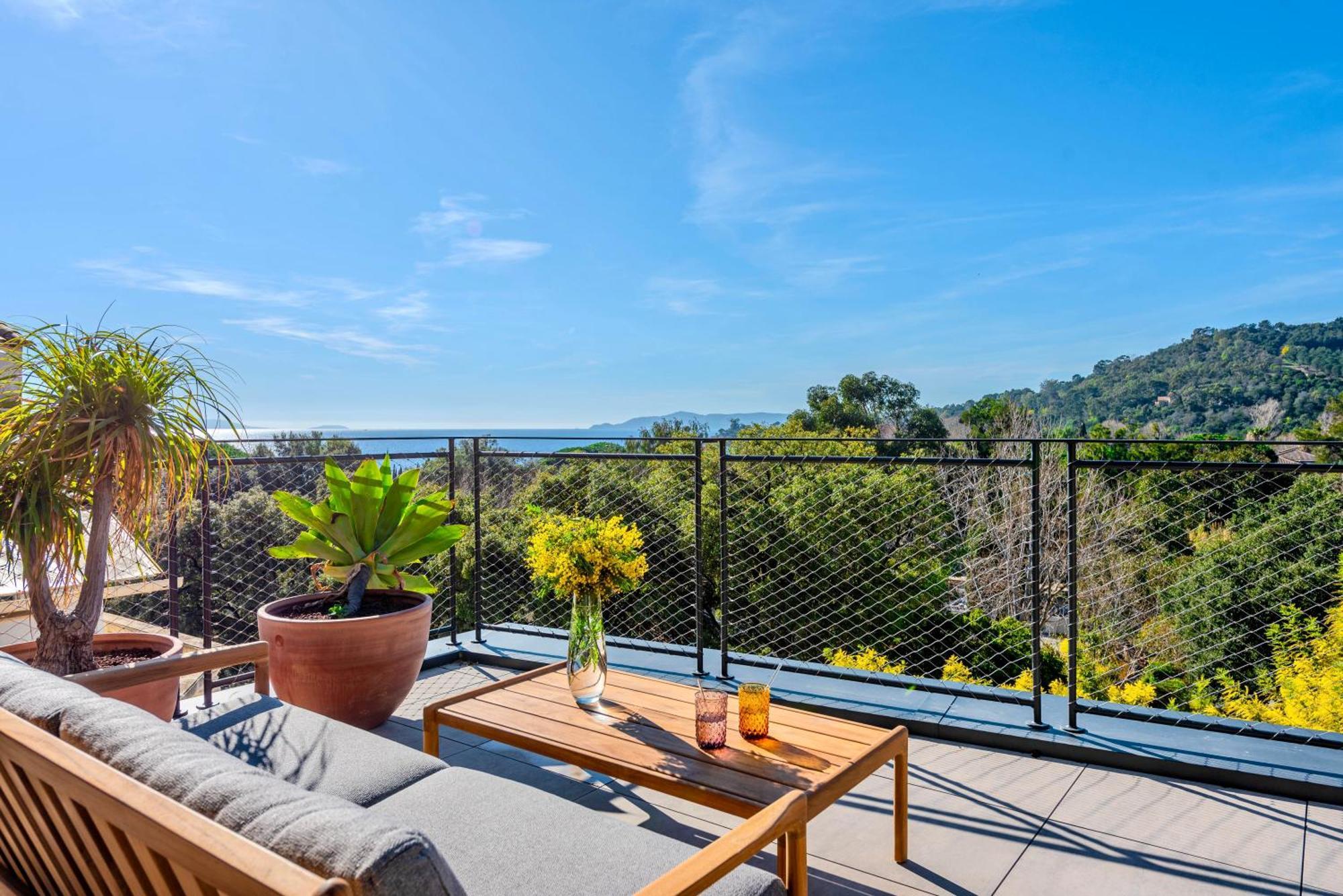 לה לבאנדו Magnifique Appartement Plage Cavaliere Terrasse 3 Chambres Garage מראה חיצוני תמונה